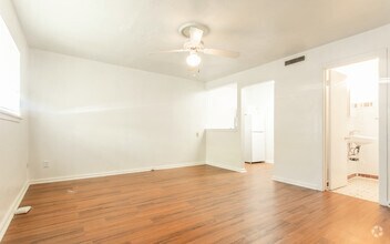 Small Efficency 37 floor plan